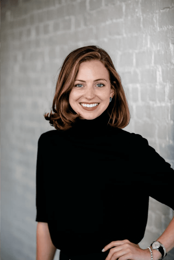 Real Estate Agent Anna Vutech